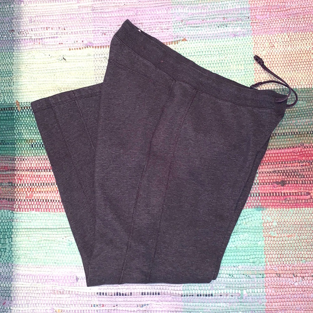 Roots charcoal gray sweat pants, size large